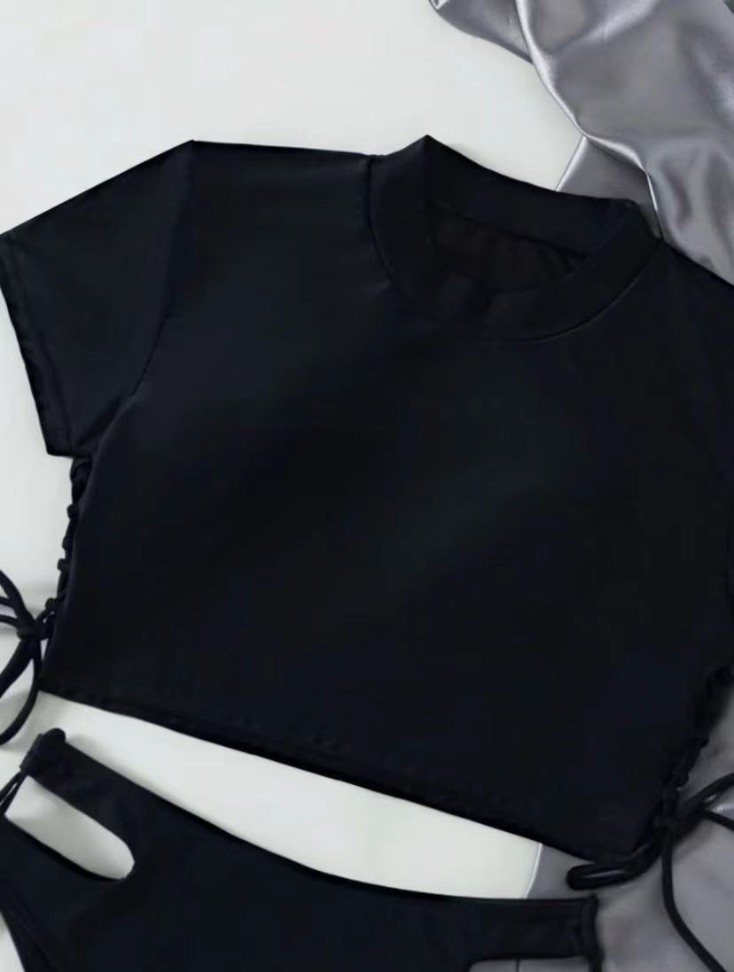 Women's Two-piece Solid Color Short Sleeve Swimsuit/2 Colors