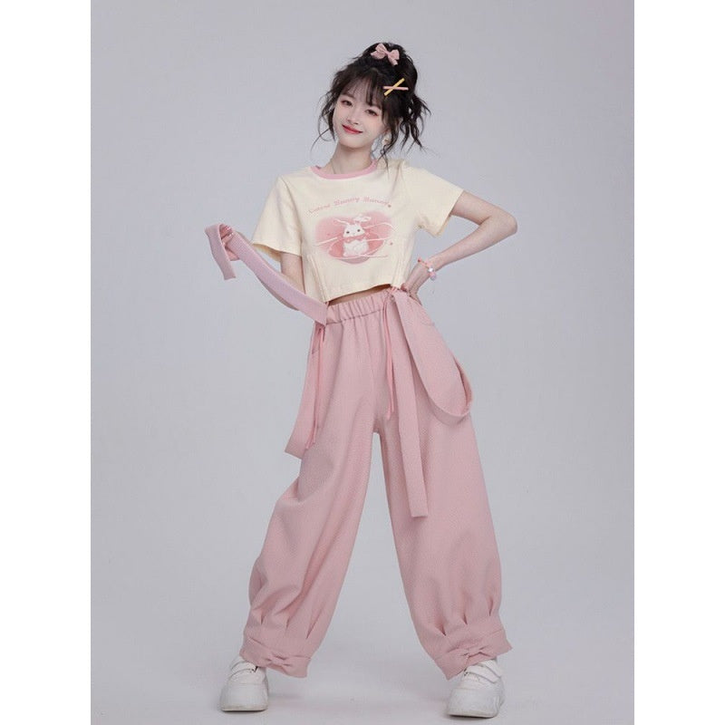 Woman's Baggy Pink Cargo Pants With Bows