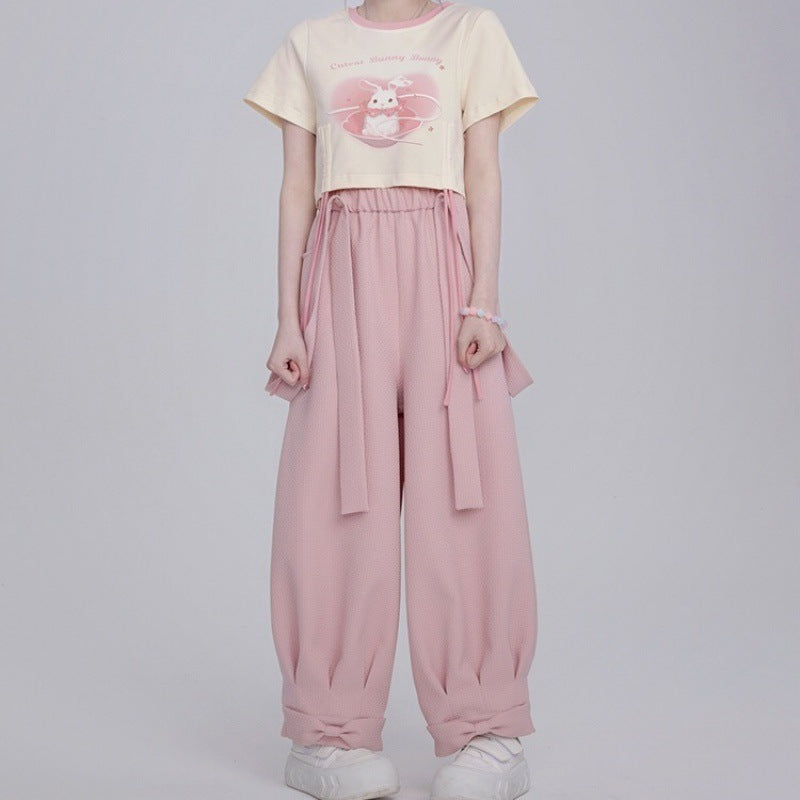 Woman's Baggy Pink Cargo Pants With Bows